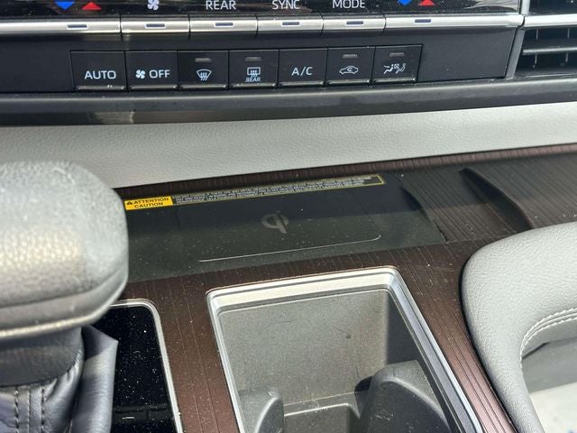 2022 Toyota Sienna LE 8 Passenger