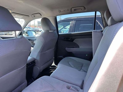 2022 Toyota Highlander LE