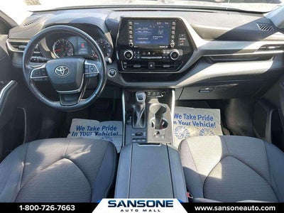 2022 Toyota Highlander LE