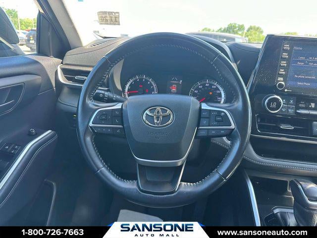 2022 Toyota Highlander LE