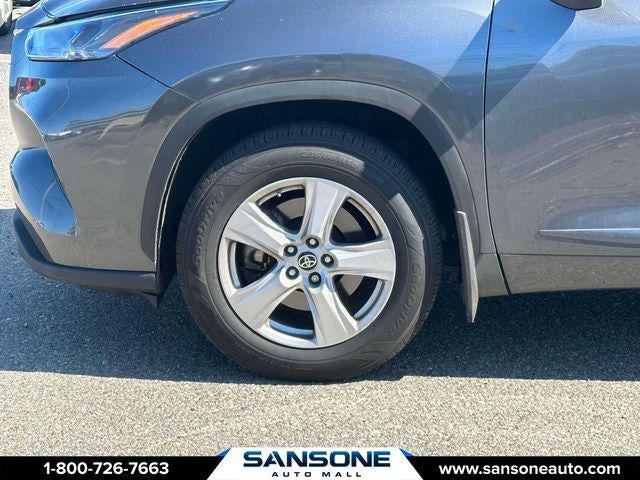 2022 Toyota Highlander LE