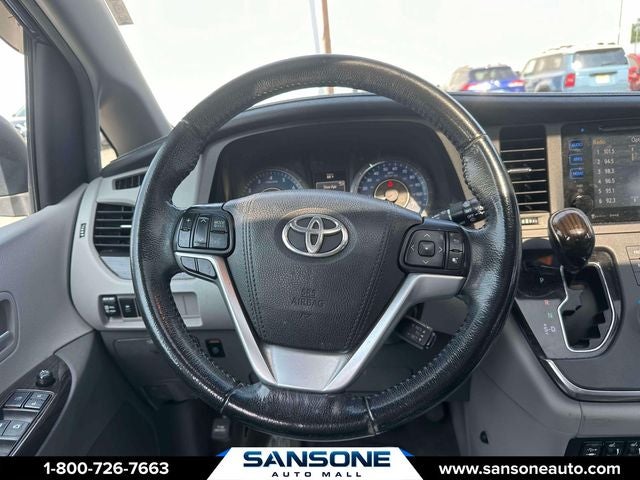 2016 Toyota Sienna XLE 7 Passenger