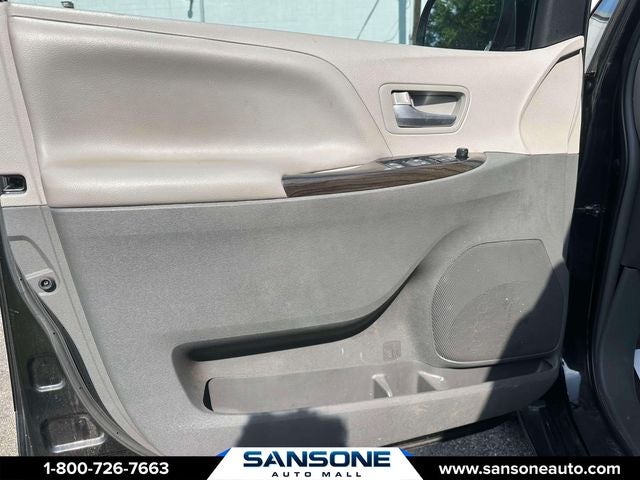 2016 Toyota Sienna XLE 7 Passenger