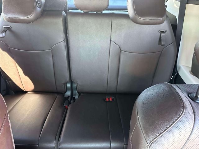 2024 Toyota Sienna Platinum 7 Passenger