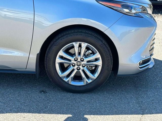 2024 Toyota Sienna Platinum 7 Passenger