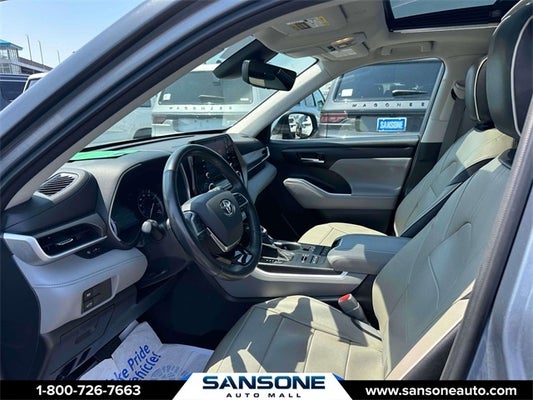 2020 Toyota Highlander XLE in Woodbridge, NJ - Sansone Auto
