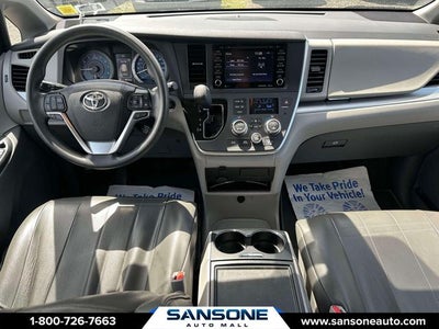 2020 Toyota Sienna LE 7 Passenger