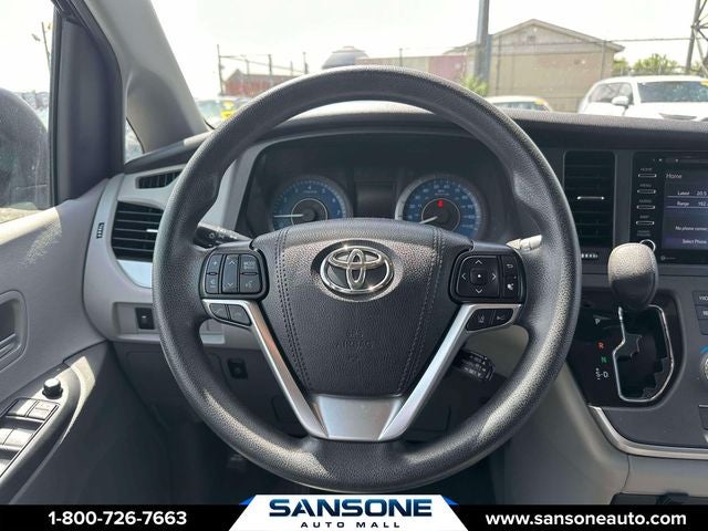 2020 Toyota Sienna LE 7 Passenger