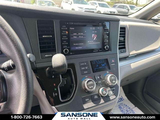 2020 Toyota Sienna LE 7 Passenger
