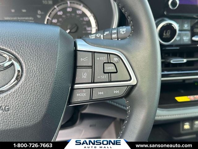 2025 Toyota Highlander XLE