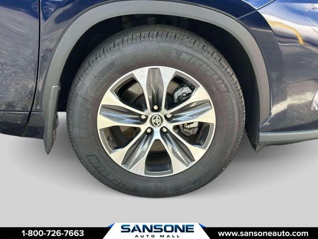 2025 Toyota Highlander XLE