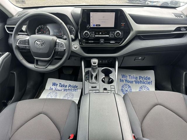2025 Toyota Highlander LE