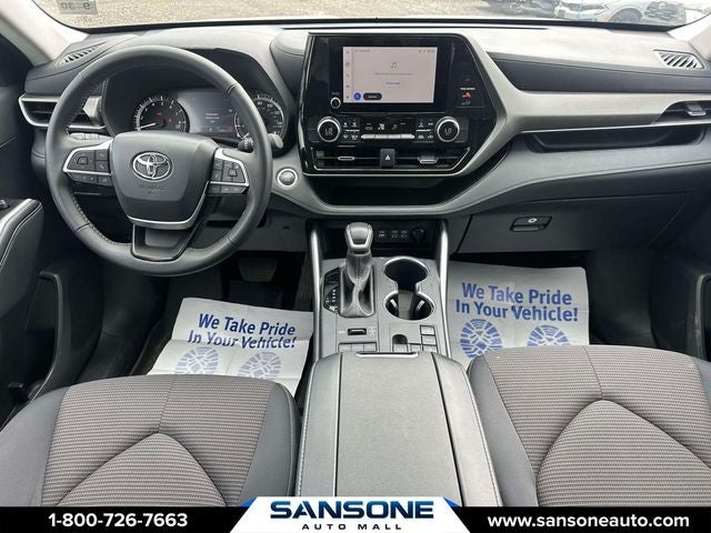 2025 Toyota Highlander LE
