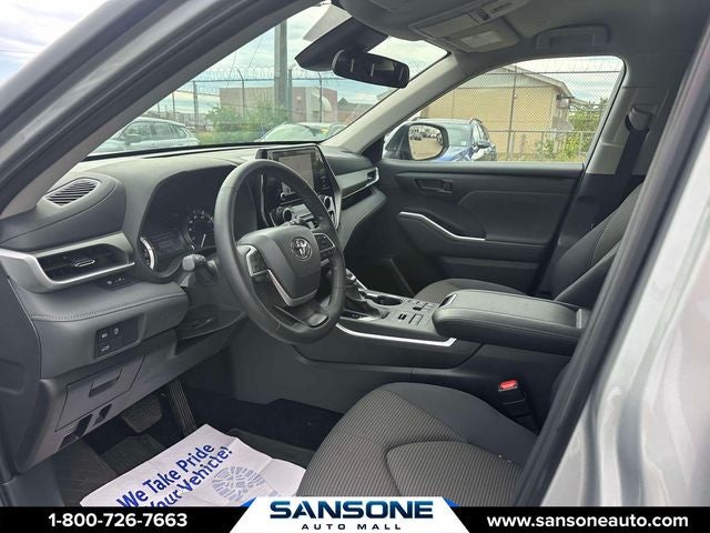 2025 Toyota Highlander LE