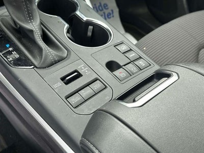 2025 Toyota Highlander LE