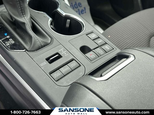 2025 Toyota Highlander LE