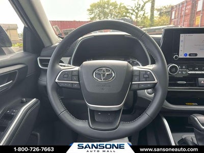 2025 Toyota Highlander XLE