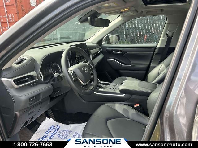 2025 Toyota Highlander XLE
