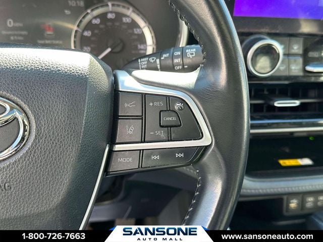 2023 Toyota Highlander Base