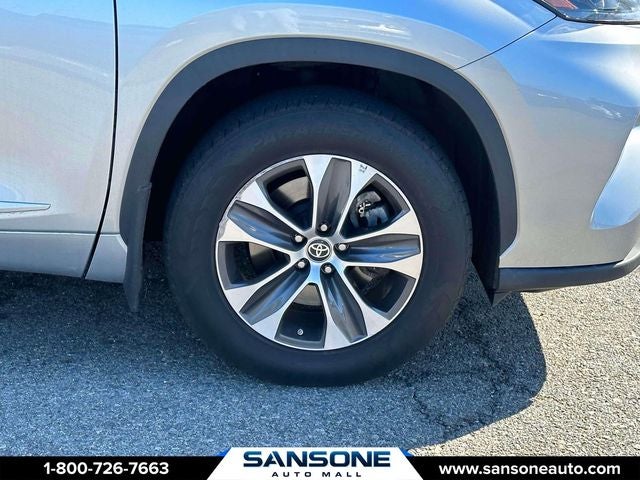 2023 Toyota Highlander Base