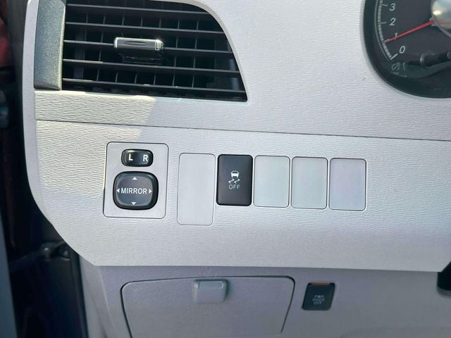 2014 Toyota Sienna LE