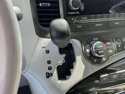 2014 Toyota Sienna LE