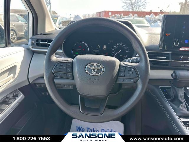 2025 Toyota Sienna LE 8 Passenger