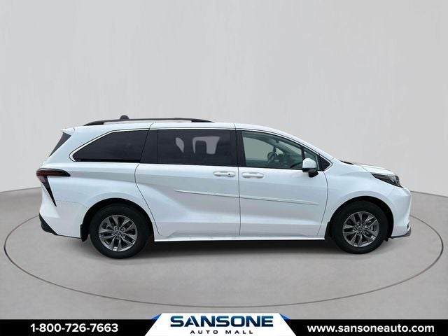 2026 Toyota Sienna LE 8 Passenger