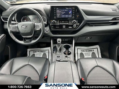 2022 Toyota Highlander XSE