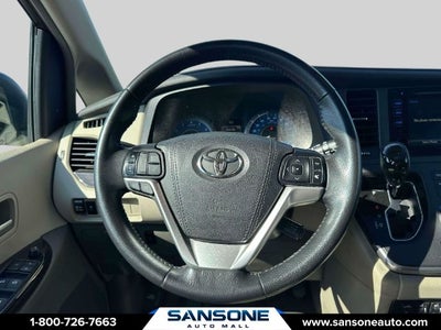 2015 Toyota Sienna XLE 8 Passenger
