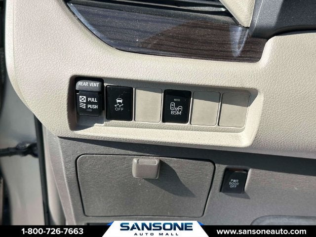 2015 Toyota Sienna XLE 8 Passenger