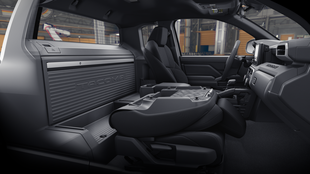 2026 Toyota TACOMA SR 4X4 XTRACAB