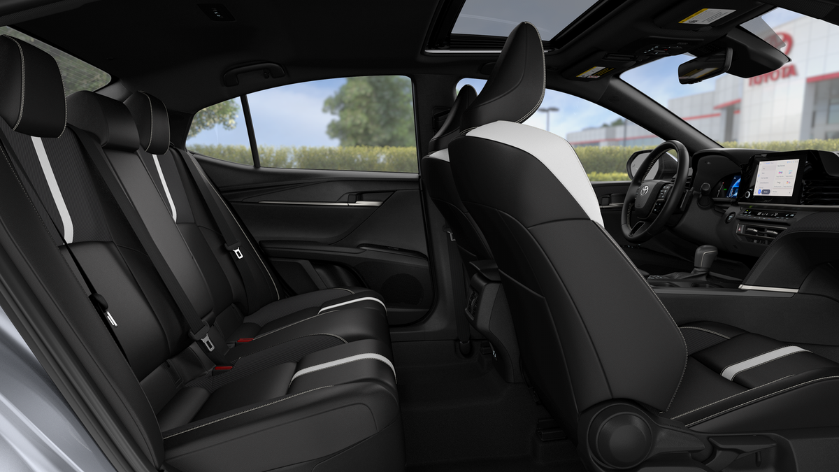 2026 Toyota Camry SE AWD