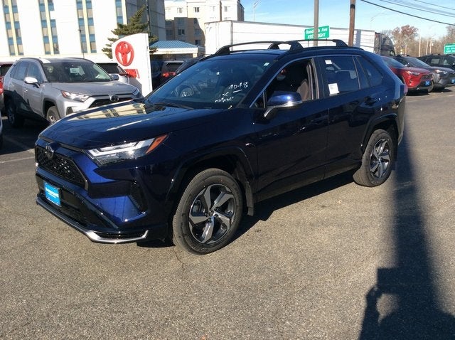 2025 Toyota RAV4 Plug-in Hybrid SE