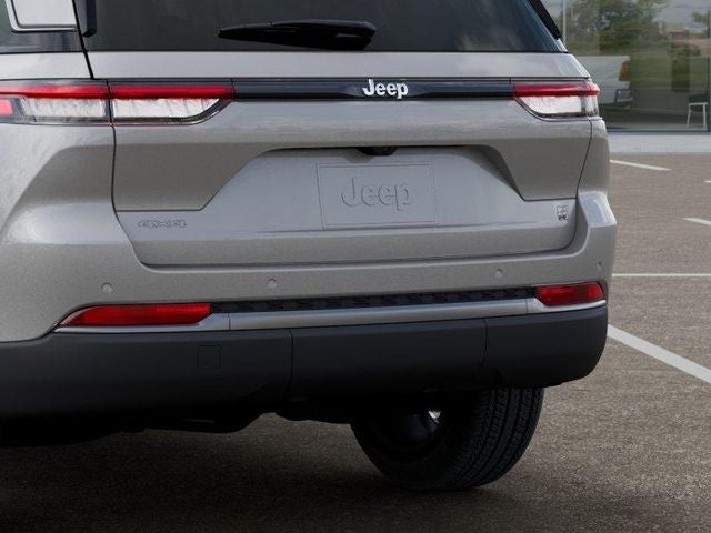 2026 Jeep Grand Cherokee Base