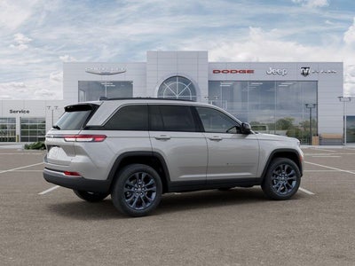 2026 Jeep Grand Cherokee Base