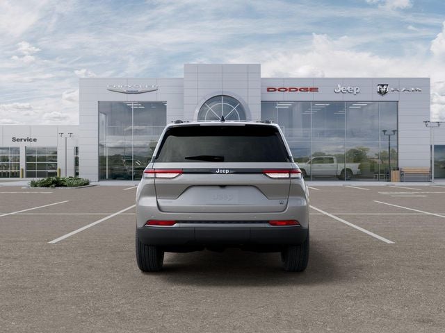 2026 Jeep Grand Cherokee Base