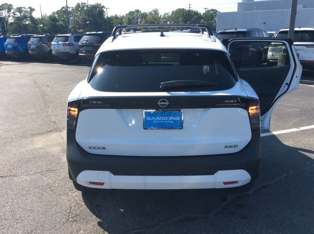 2026 Nissan Kicks SV