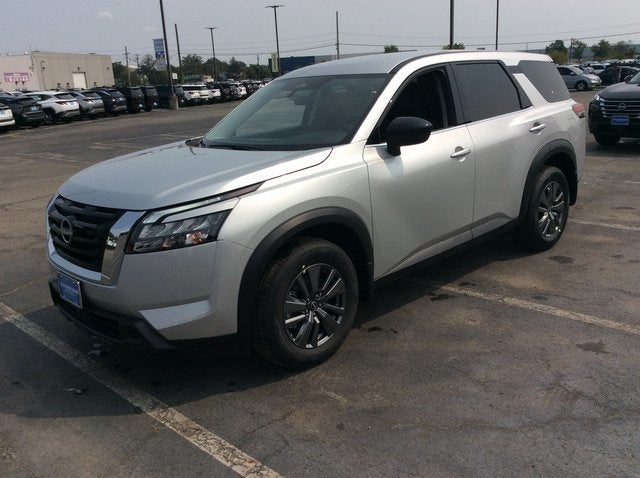 2025 Nissan Pathfinder S