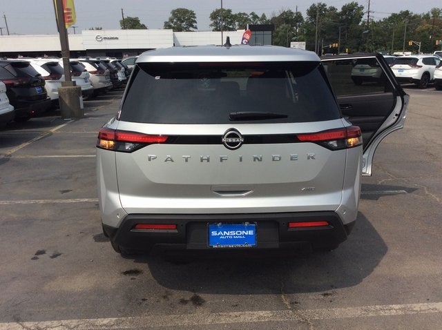 2025 Nissan Pathfinder S