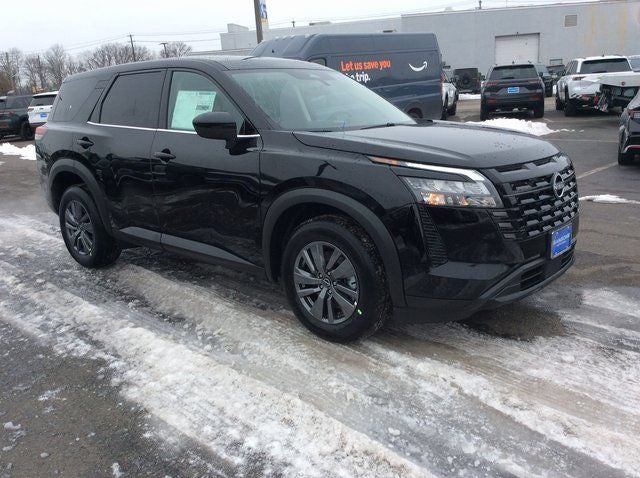 2026 Nissan Pathfinder S