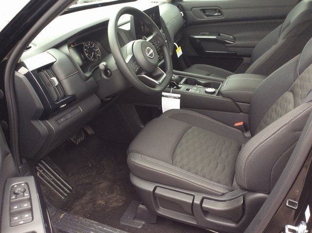 2026 Nissan Pathfinder S