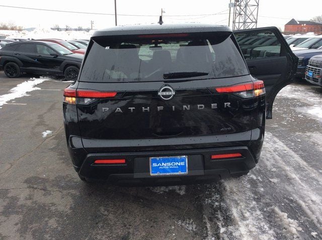 2026 Nissan Pathfinder S