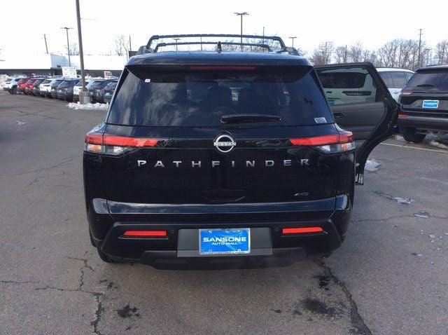 2026 Nissan Pathfinder SV