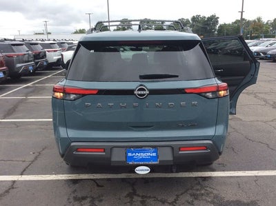 2026 Nissan Pathfinder SL