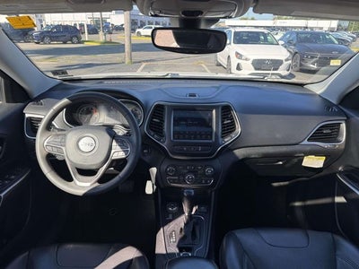 2022 Jeep Cherokee Latitude Lux