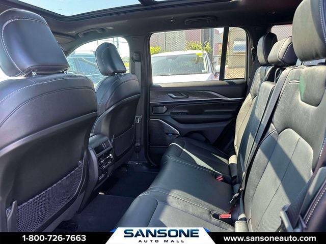2022 Jeep Grand Cherokee Overland