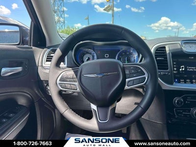 2022 Chrysler 300 Touring
