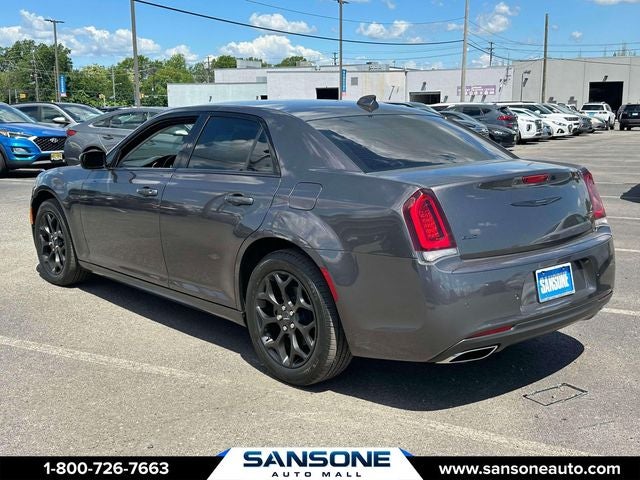 2022 Chrysler 300 Touring