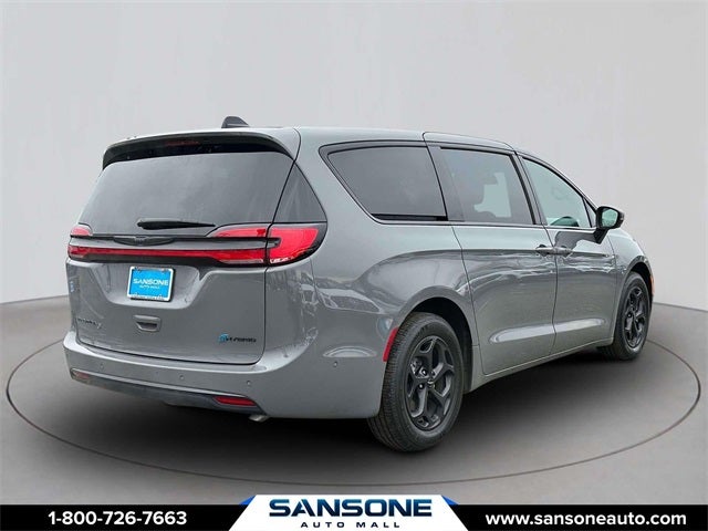 2023 Chrysler Pacifica Hybrid Touring L
